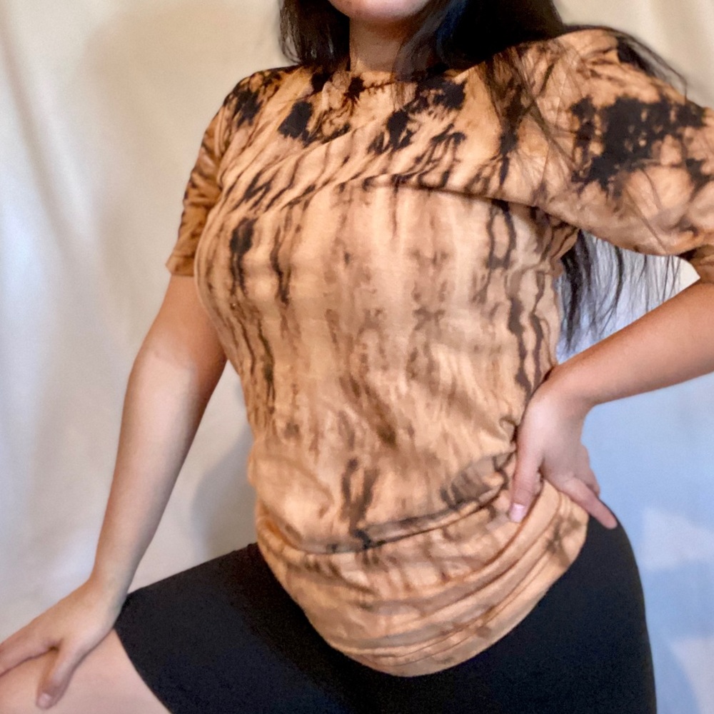 Reverse dye t-shirt